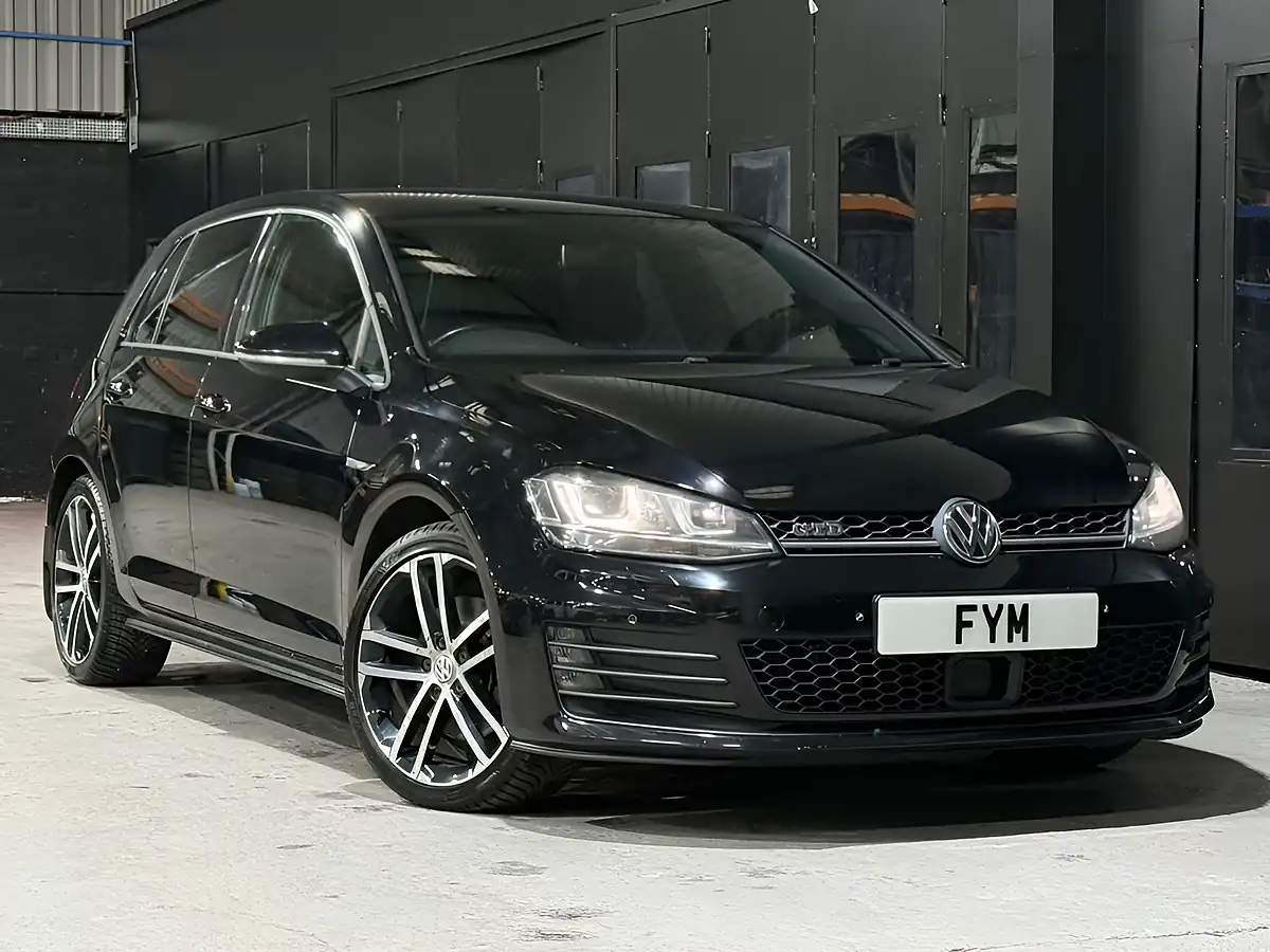 Used 2015 Volkswagen Golf Bluemotion Tech Gtd Black - Interior and Exterior details 3
