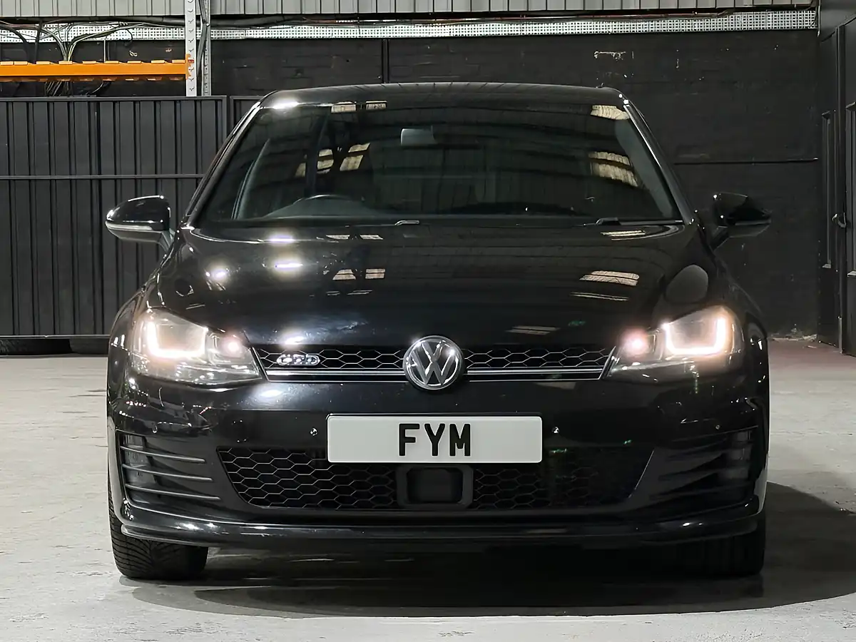 Used 2015 Volkswagen Golf Bluemotion Tech Gtd Black - Interior and Exterior details 7