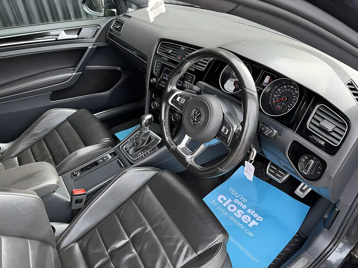 Used 2015 Volkswagen Golf Bluemotion Tech Gtd Grey - Interior and Exterior details 11