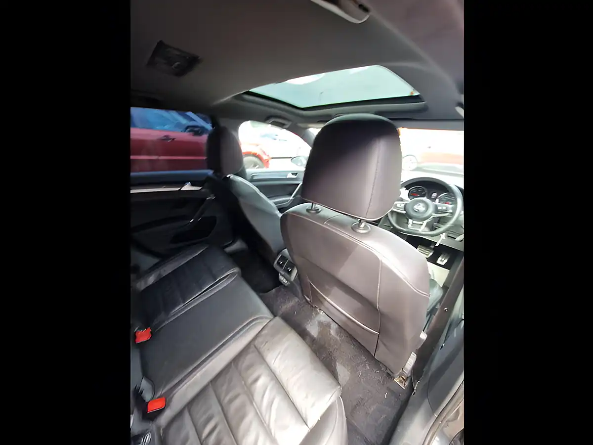 Used 2015 Volkswagen Golf Bluemotion Tech Gtd Grey - Interior and Exterior details 15
