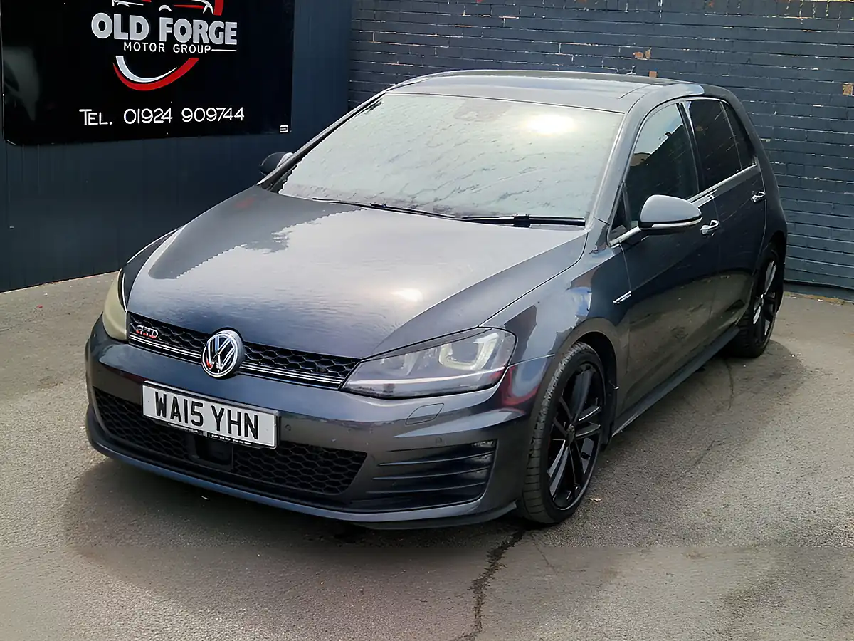 Used 2015 Volkswagen Golf Bluemotion Tech Gtd Grey - Interior and Exterior details 5