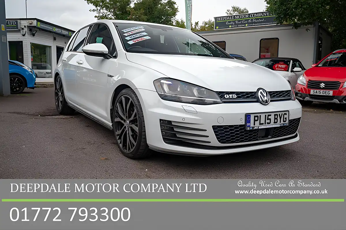 Used 2015 Volkswagen Golf Bluemotion Tech Gtd Pure White - Front View