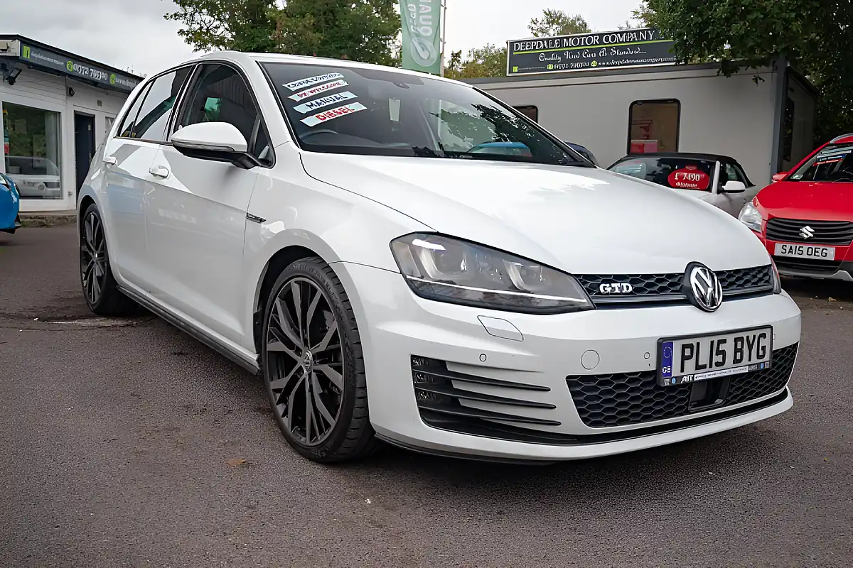 Used 2015 Volkswagen Golf Bluemotion Tech Gtd Pure White - Interior and Exterior details 10