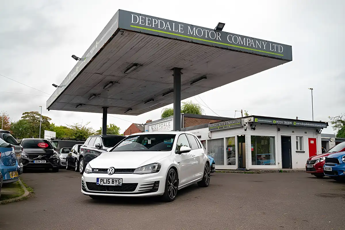 Used 2015 Volkswagen Golf Bluemotion Tech Gtd Pure White - Interior and Exterior details 18