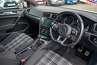 Used 2015 Volkswagen Golf Bluemotion Tech Gtd Pure White - Interior and Exterior details 2