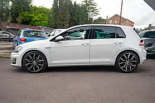 Used 2015 Volkswagen Golf Bluemotion Tech Gtd Pure White - Interior and Exterior details 5