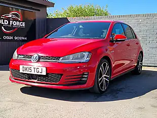 Used 2015 Volkswagen Golf Bluemotion Tech Gtd Red - Interior and Exterior details 11