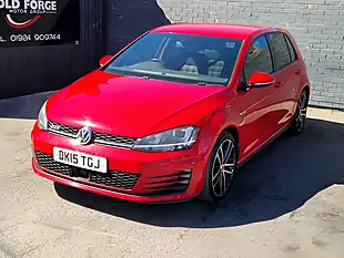 Used 2015 Volkswagen Golf Bluemotion Tech Gtd Red - Interior and Exterior details 5