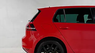 Used 2015 Volkswagen Golf Bluemotion Tech Gtd Red - Interior and Exterior details 10