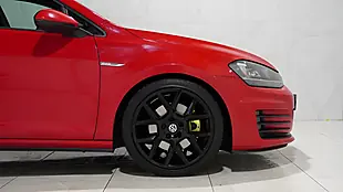 Used 2015 Volkswagen Golf Bluemotion Tech Gtd Red - Interior and Exterior details 11