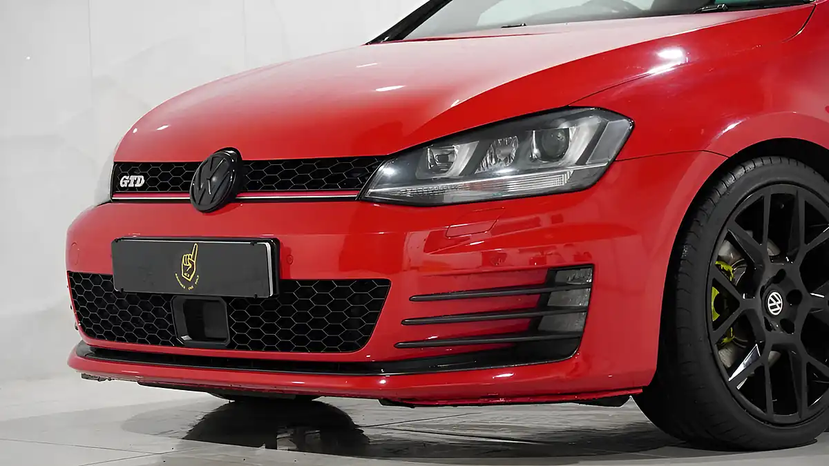 Used 2015 Volkswagen Golf Bluemotion Tech Gtd Red - Interior and Exterior details 16