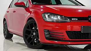 Used 2015 Volkswagen Golf Bluemotion Tech Gtd Red - Interior and Exterior details 18
