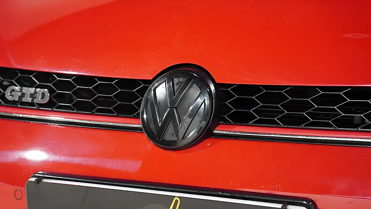 Used 2015 Volkswagen Golf Bluemotion Tech Gtd Red - Interior and Exterior details 19
