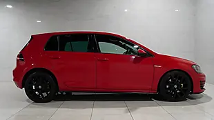 Used 2015 Volkswagen Golf Bluemotion Tech Gtd Red - Interior and Exterior details 7