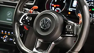 Used 2015 Volkswagen Golf Bluemotion Tech Gtd Red - Interior and Exterior details 9