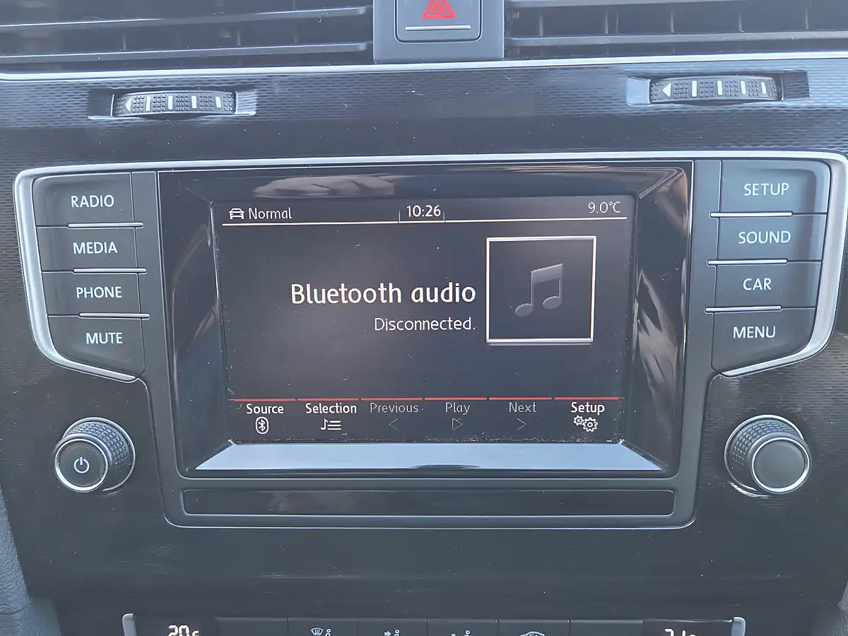 Used 2015 Volkswagen Golf Bluemotion Tech GTI White - Interior and Exterior details 12
