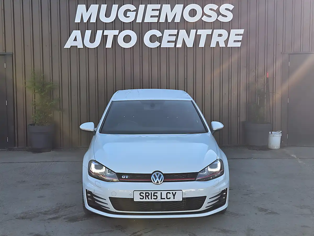 Used 2015 Volkswagen Golf Bluemotion Tech GTI White - Interior and Exterior details 3