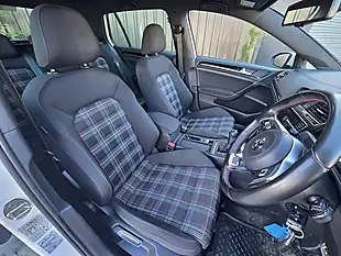 Used 2015 Volkswagen Golf Bluemotion Tech GTI White - Interior and Exterior details 7