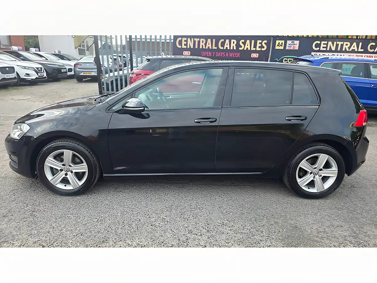 Used 2015 Volkswagen Golf Bluemotion Tech Match Black - Interior and Exterior details 12