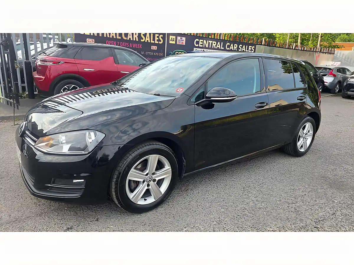 Used 2015 Volkswagen Golf Bluemotion Tech Match Black - Interior and Exterior details 14