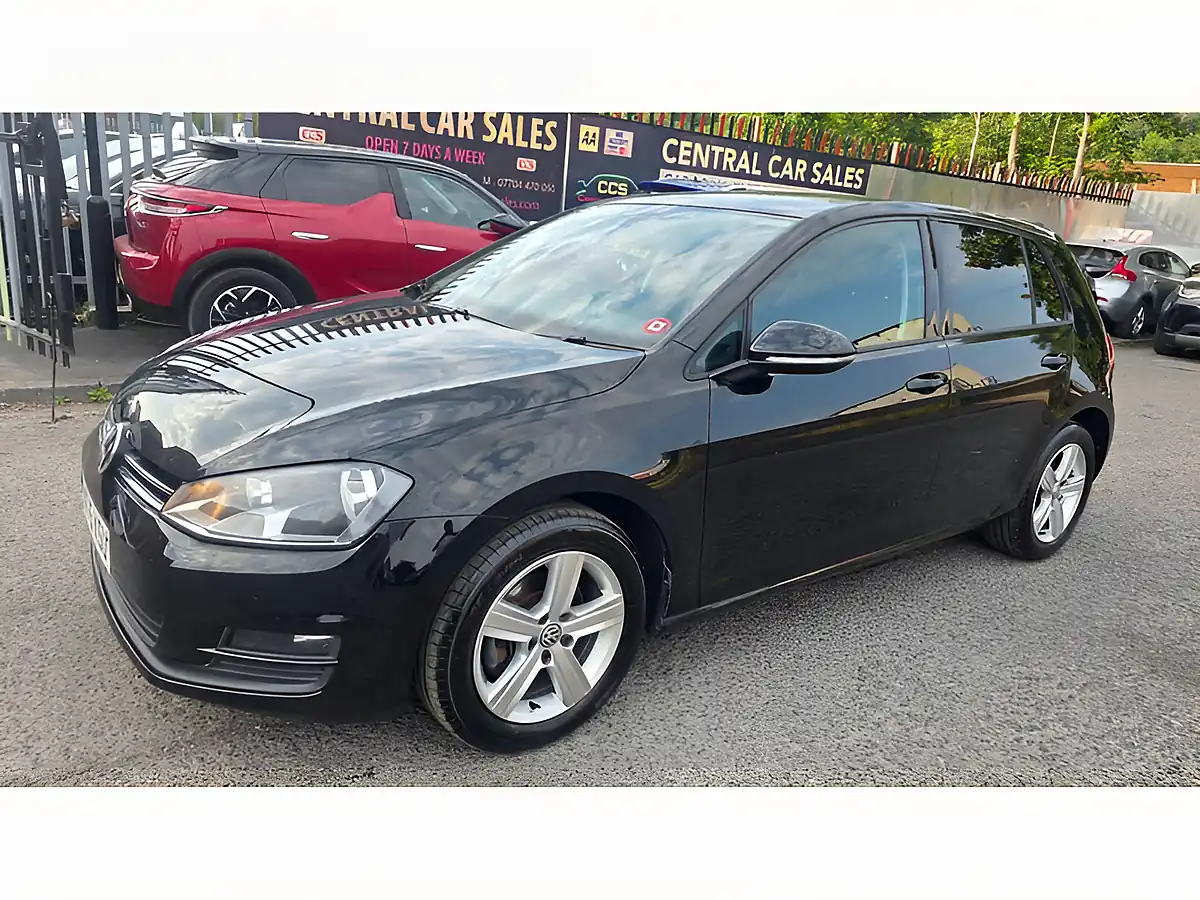 Used 2015 Volkswagen Golf Bluemotion Tech Match Black - Interior and Exterior details 16