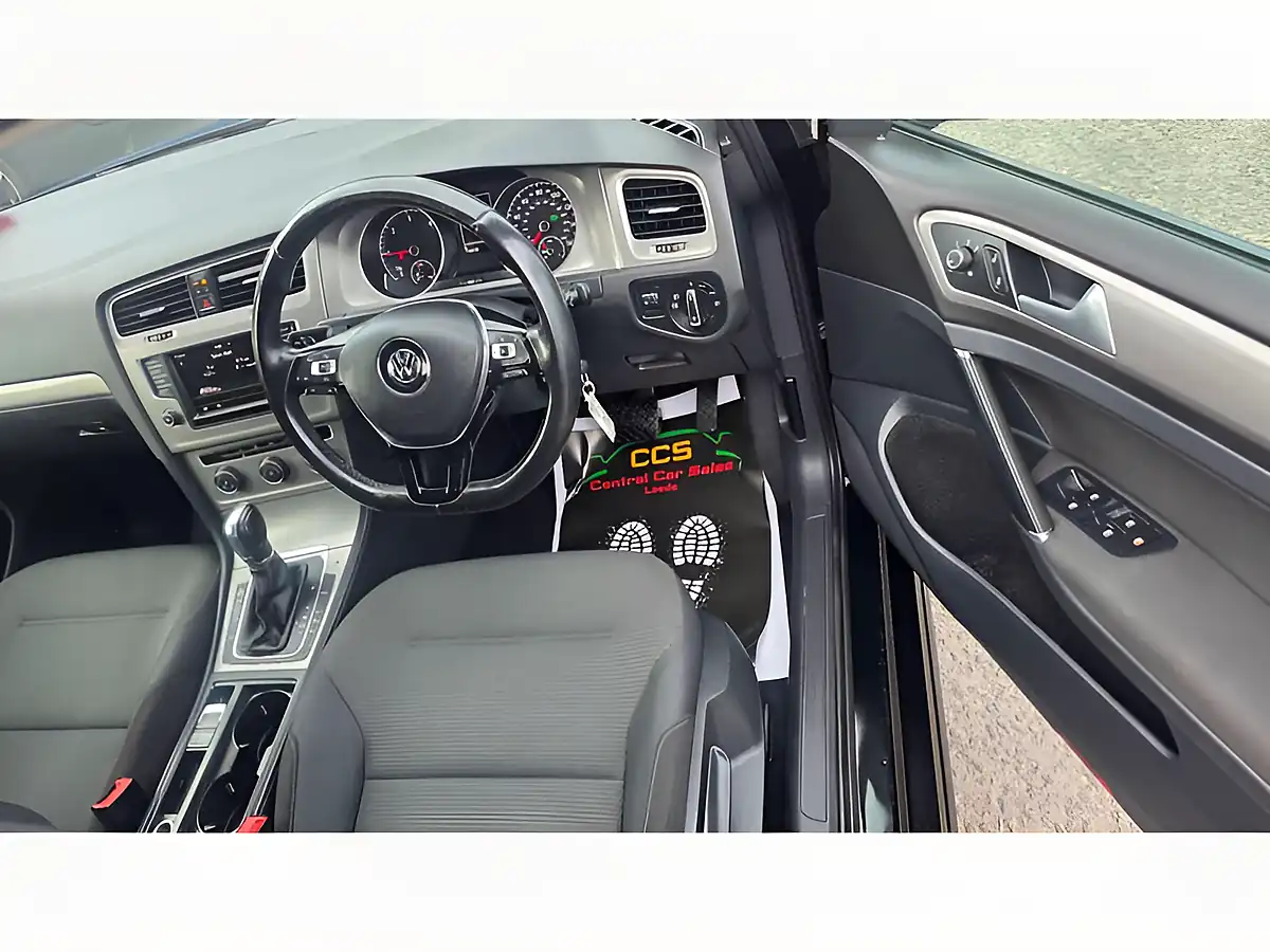 Used 2015 Volkswagen Golf Bluemotion Tech Match Black - Interior and Exterior details 18