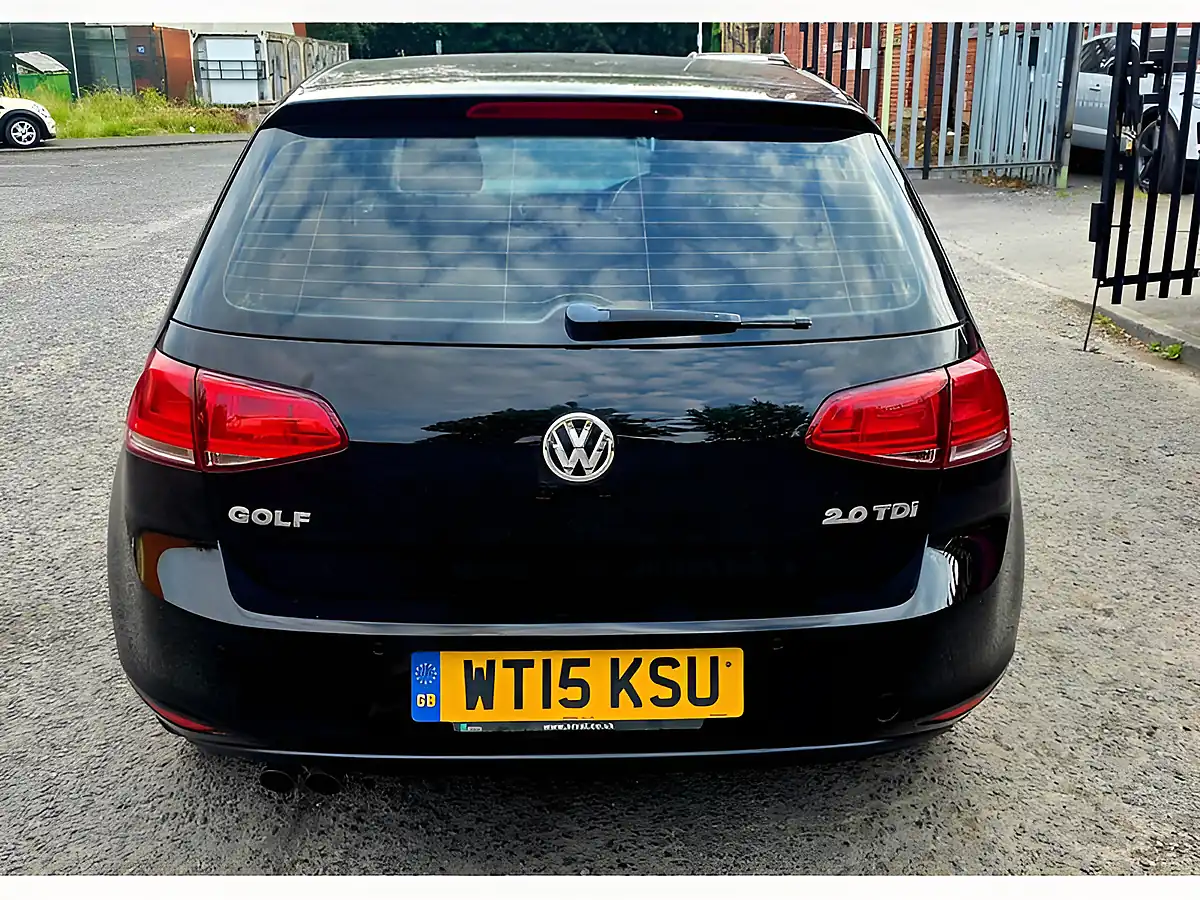 Used 2015 Volkswagen Golf Bluemotion Tech Match Black - Interior and Exterior details 9