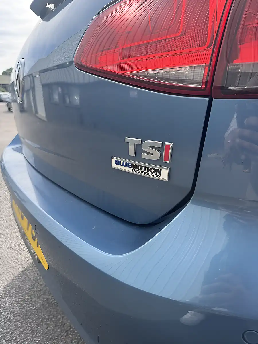 Used 2015 Volkswagen Golf Bluemotion Tech Match Blue - Interior and Exterior details 13