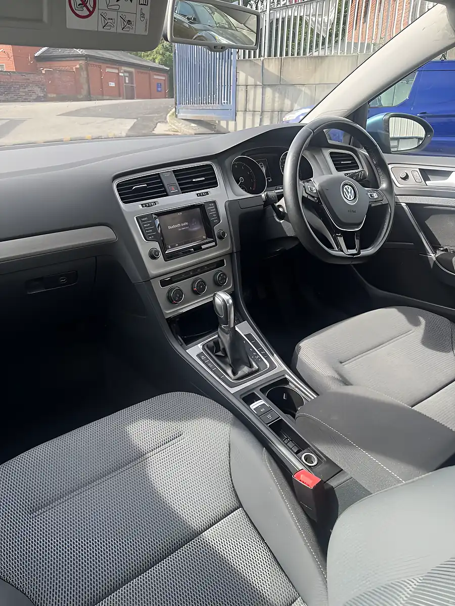 Used 2015 Volkswagen Golf Bluemotion Tech Match Blue - Interior and Exterior details 18