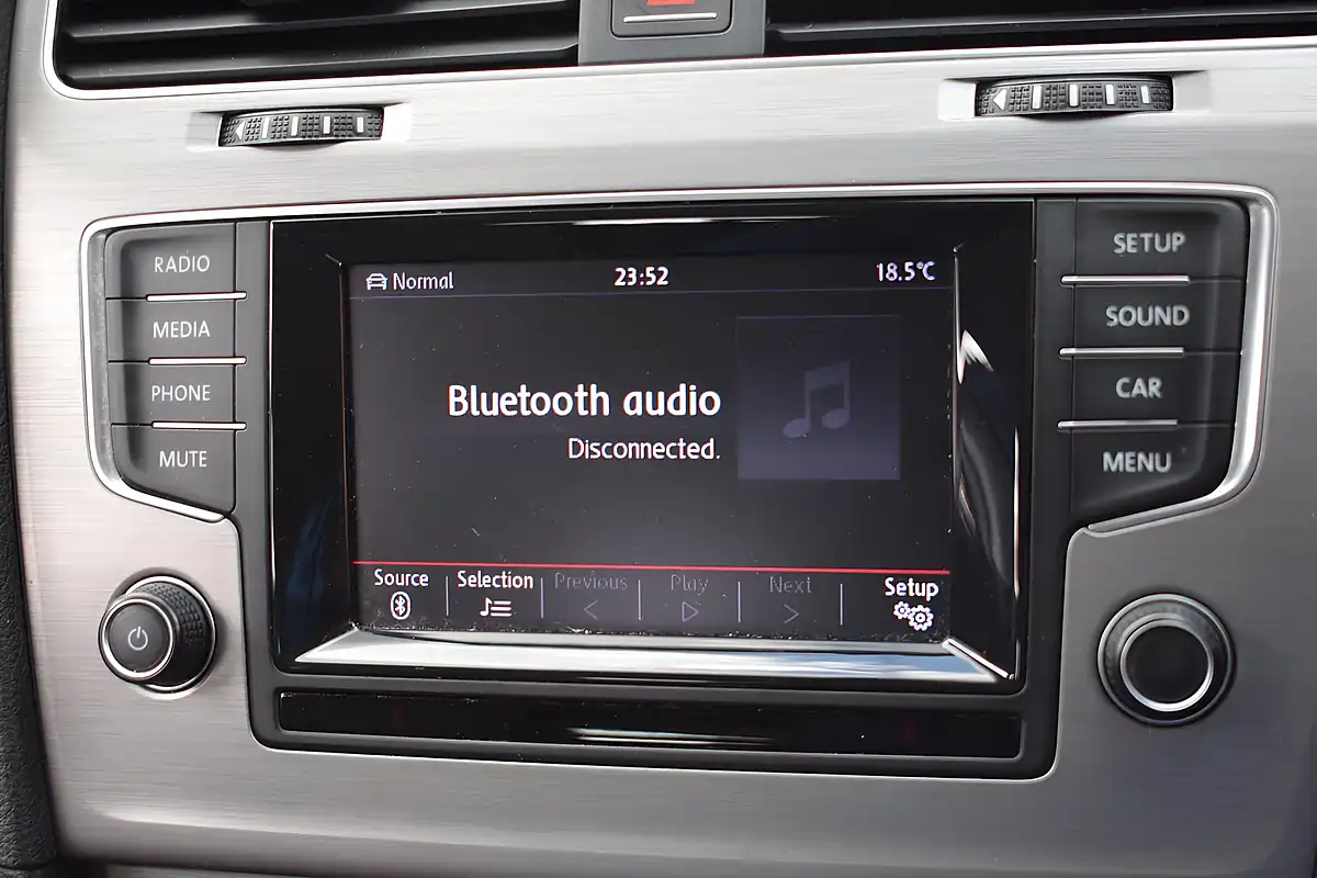 Used 2015 Volkswagen Golf Bluemotion Tech Match Blue - Interior and Exterior details 14
