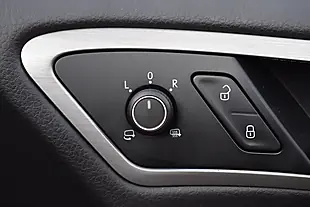 Used 2015 Volkswagen Golf Bluemotion Tech Match Blue - Interior and Exterior details 18