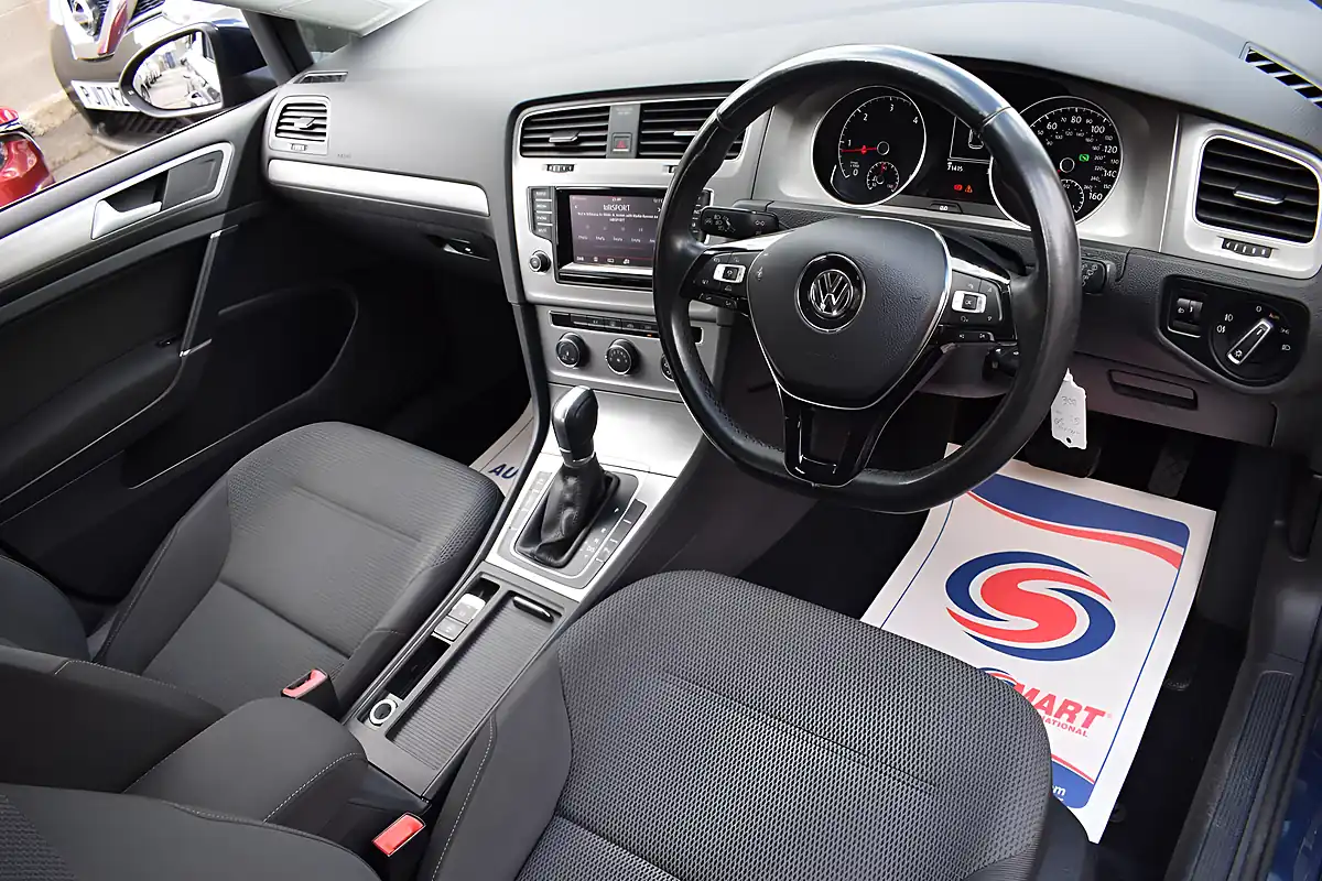 Used 2015 Volkswagen Golf Bluemotion Tech Match Blue - Interior and Exterior details 7
