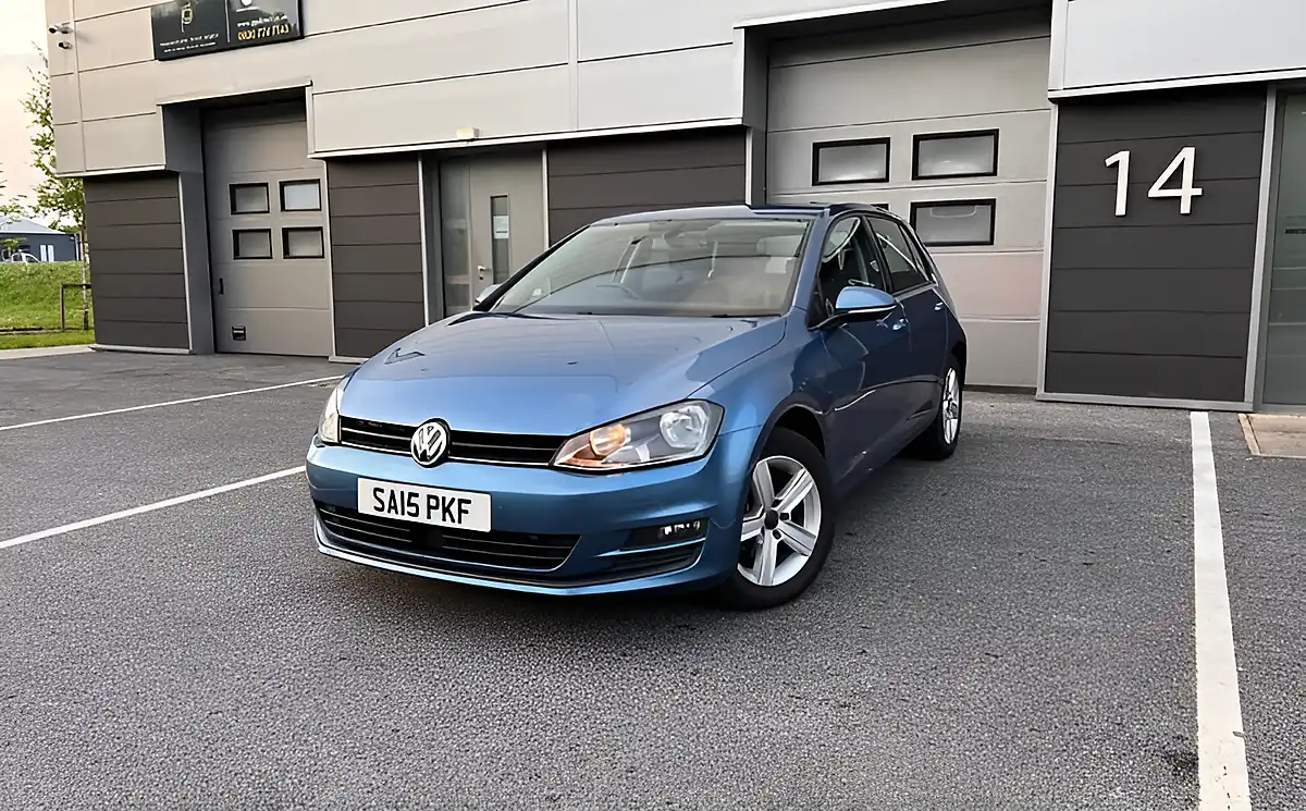 Used 2015 Volkswagen Golf Bluemotion Tech Match Blue - Front View