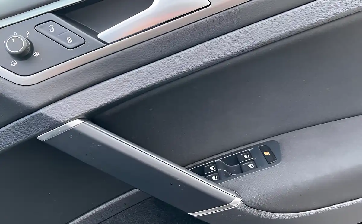 Used 2015 Volkswagen Golf Bluemotion Tech Match Blue - Interior and Exterior details 10