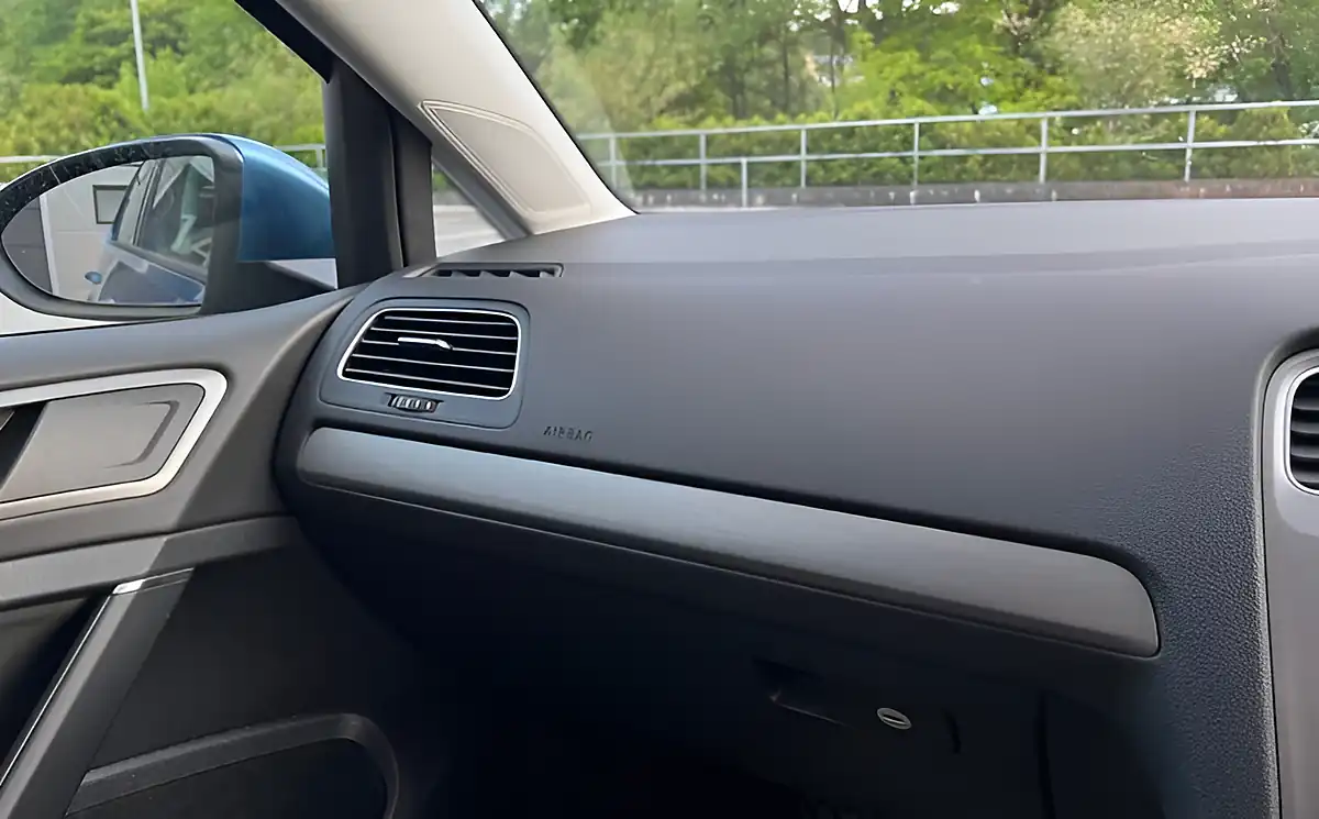 Used 2015 Volkswagen Golf Bluemotion Tech Match Blue - Interior and Exterior details 14