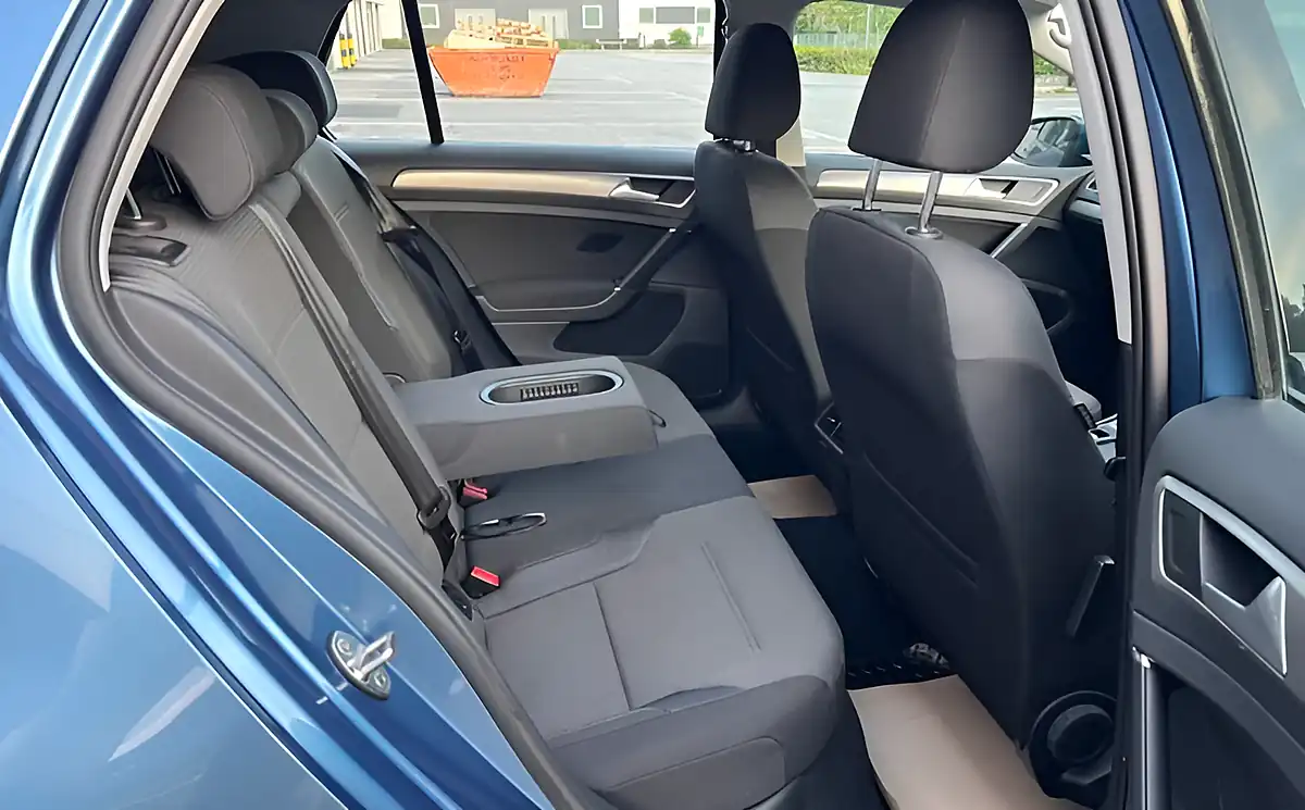 Used 2015 Volkswagen Golf Bluemotion Tech Match Blue - Interior and Exterior details 16