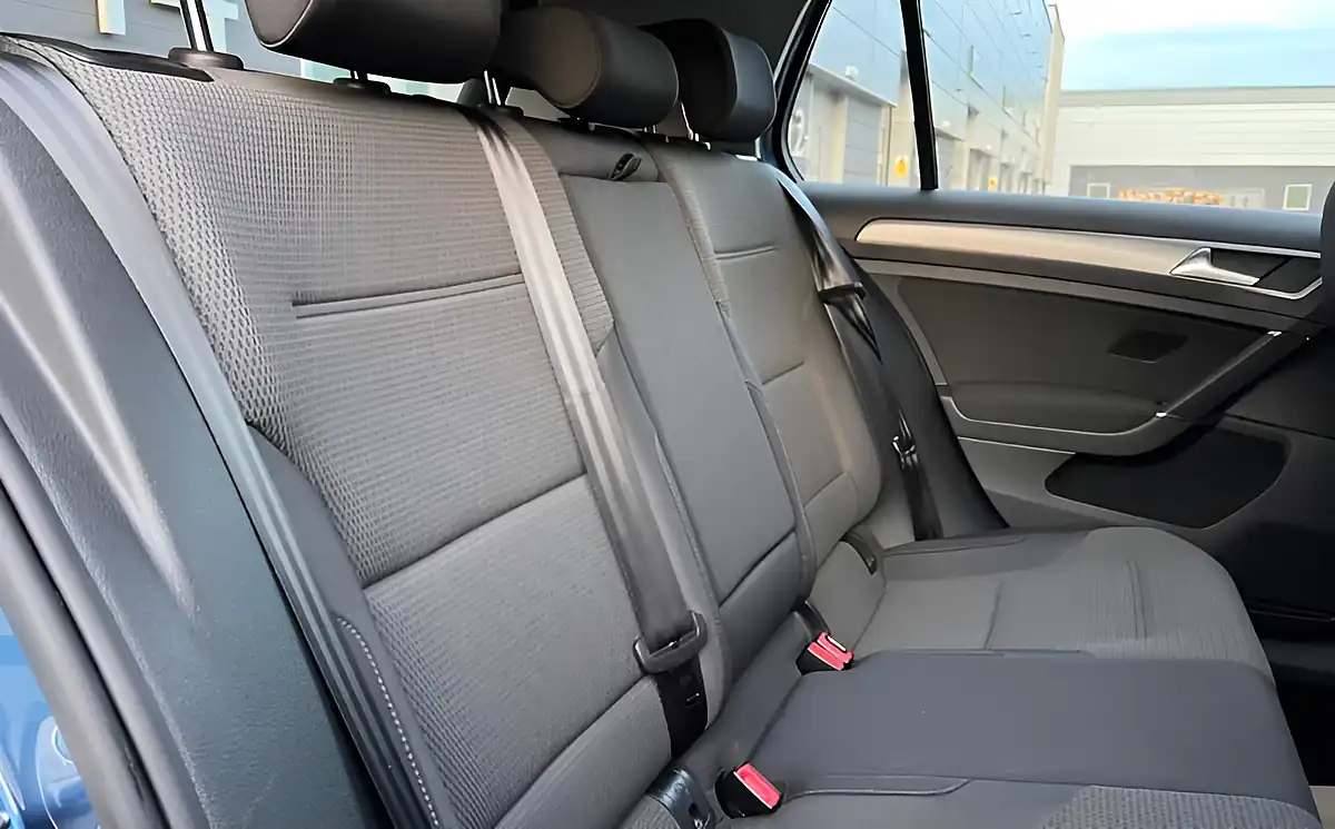 Used 2015 Volkswagen Golf Bluemotion Tech Match Blue - Interior and Exterior details 17