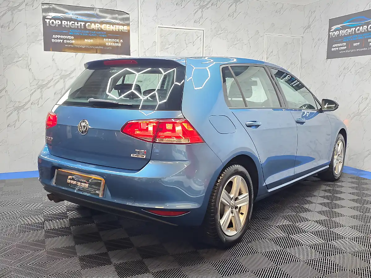 Used 2015 Volkswagen Golf Bluemotion Tech Match Blue - Interior and Exterior details 7