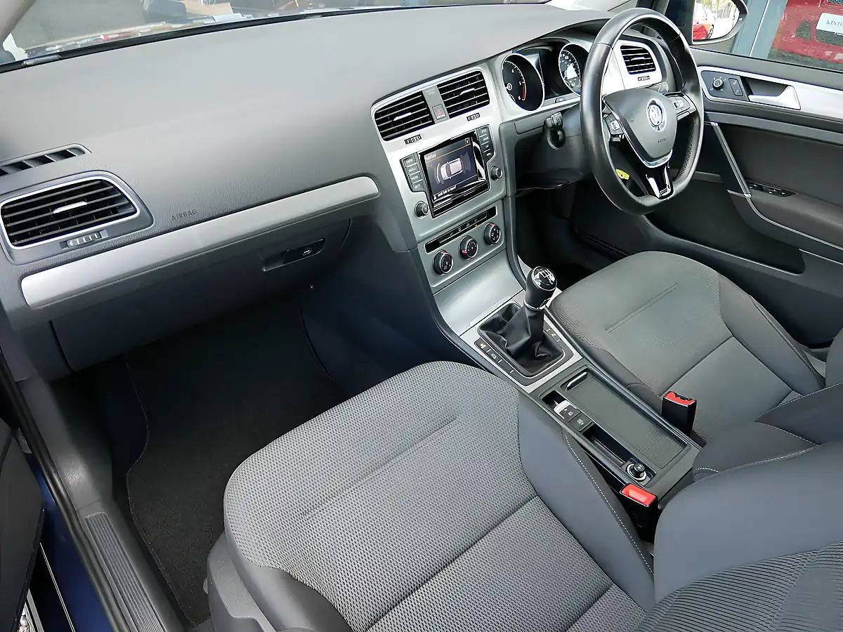 Used 2015 Volkswagen Golf Bluemotion Tech Match Night Blue Metallic - Interior and Exterior details 12
