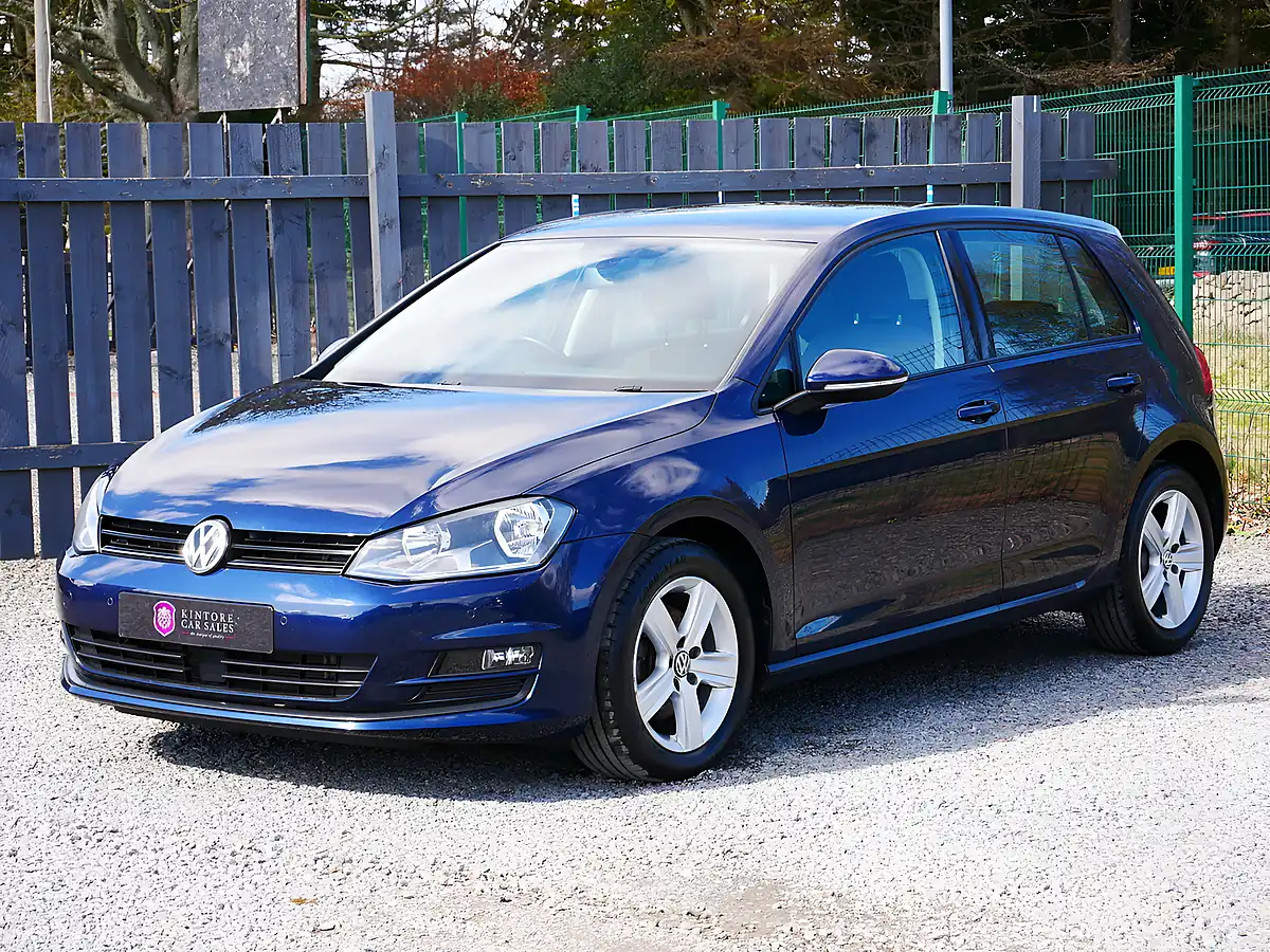 Used 2015 Volkswagen Golf Bluemotion Tech Match Night Blue Metallic - Interior and Exterior details 4