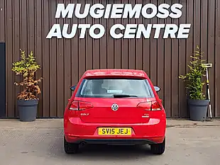 Used 2015 Volkswagen Golf Bluemotion Tech Match Red - Interior and Exterior details 5