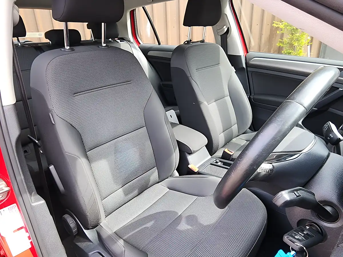 Used 2015 Volkswagen Golf Bluemotion Tech Match Red - Interior and Exterior details 6