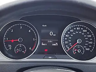 Used 2015 Volkswagen Golf Bluemotion Tech Match Red - Interior and Exterior details 9