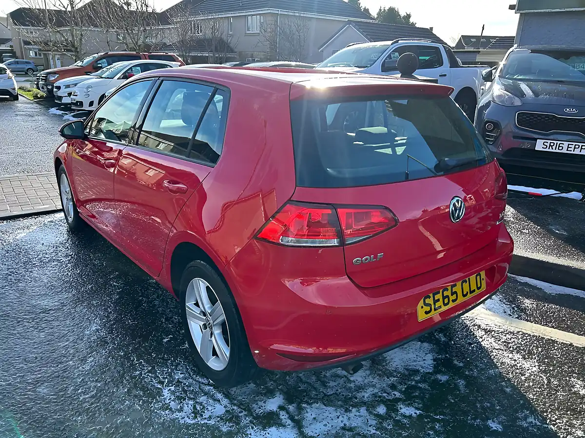 Used 2015 Volkswagen Golf Bluemotion Tech Match Red - Interior and Exterior details 3