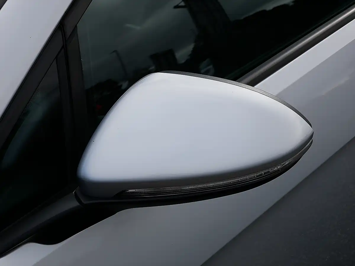 Used 2015 Volkswagen Golf Bluemotion Tech Match Silver - Interior and Exterior details 14