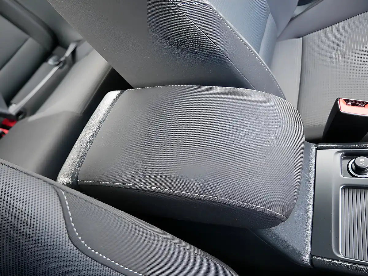 Used 2015 Volkswagen Golf Bluemotion Tech Match Silver - Interior and Exterior details 17