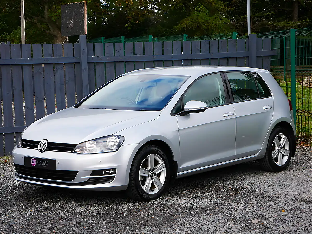 Used 2015 Volkswagen Golf Bluemotion Tech Match Silver - Interior and Exterior details 4