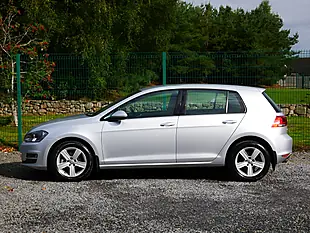 Used 2015 Volkswagen Golf Bluemotion Tech Match Silver - Interior and Exterior details 6
