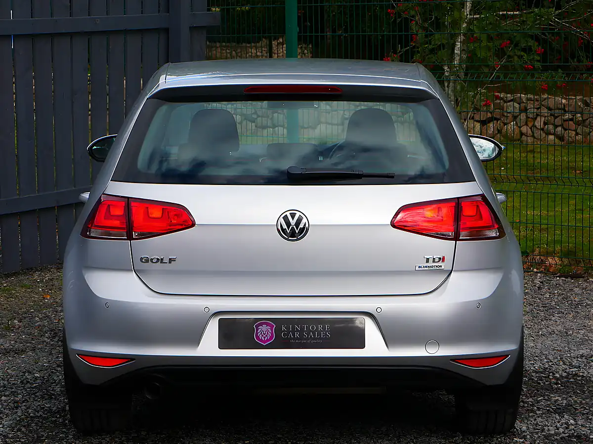 Used 2015 Volkswagen Golf Bluemotion Tech Match Silver - Interior and Exterior details 8