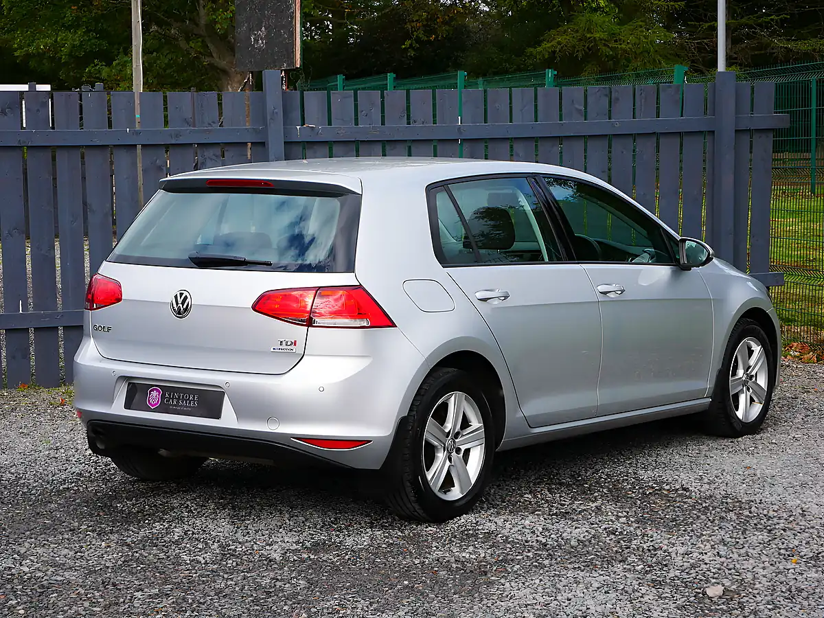 Used 2015 Volkswagen Golf Bluemotion Tech Match Silver - Interior and Exterior details 9